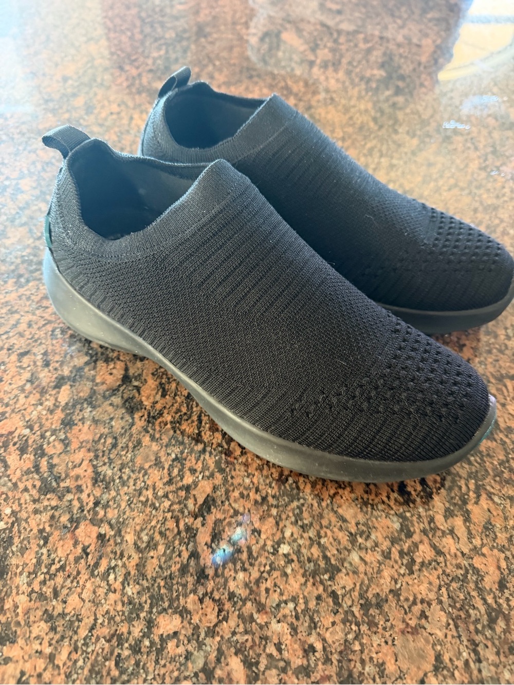 Vessi Women's Black Everyday Move Sz 8 EUC